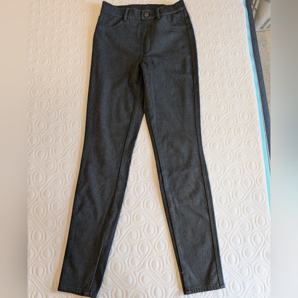 Uniqlo Heattech Grey Leggings Pants